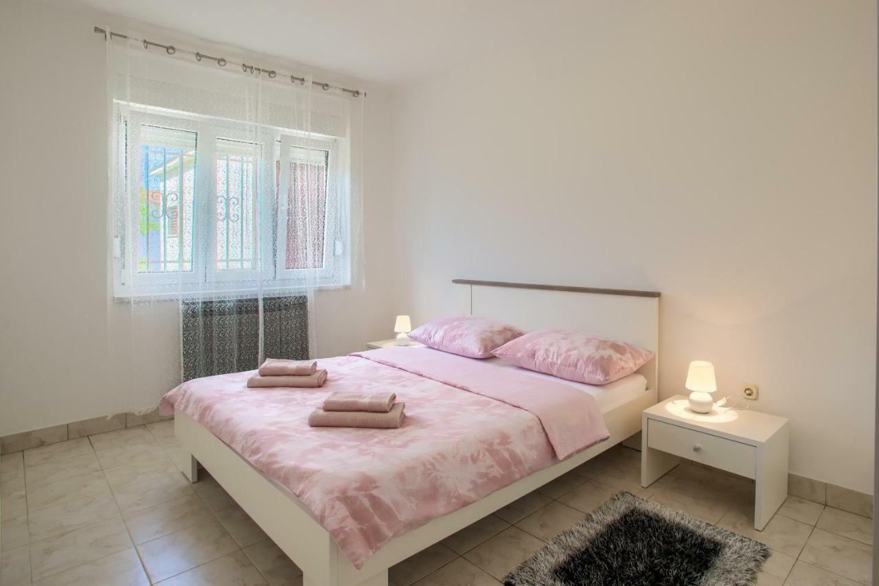 Apartman Paola Pula Dış mekan fotoğraf